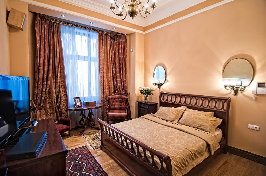 British Club Hotel 4*